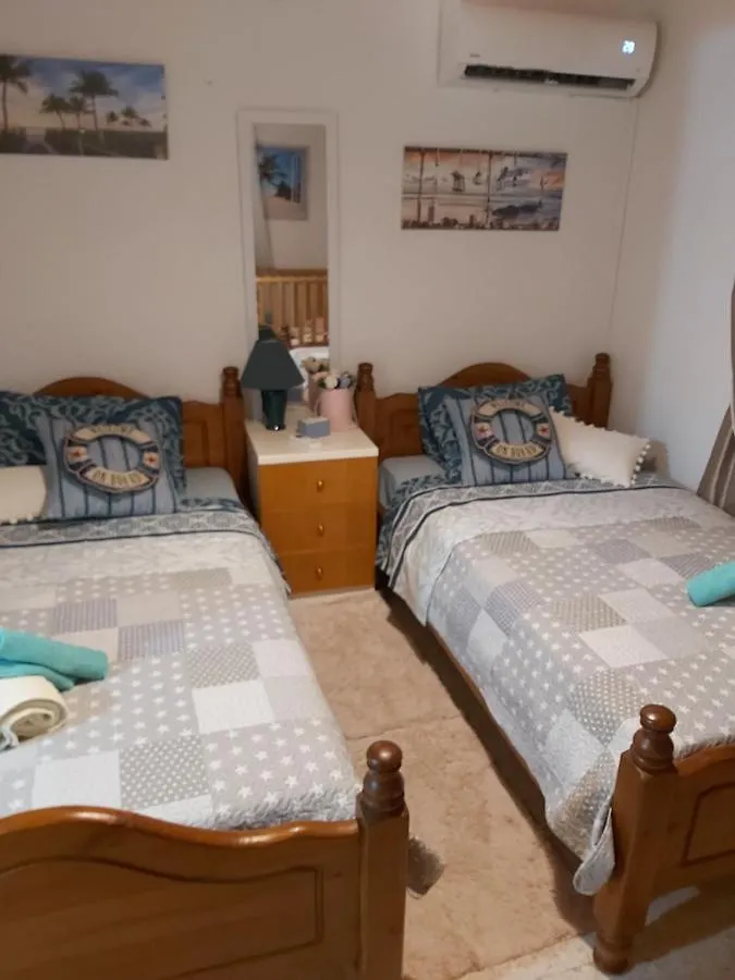 Marlens Beach House Villa Meneou